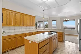 1501 Satellite Dr, Medford, OR 97504 - Photo 17