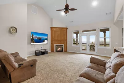 1501 Satellite Drive, Medford, OR 97504 - Photo 11