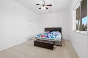 1501 Satellite Dr, Medford, OR 97504 - Photo 39