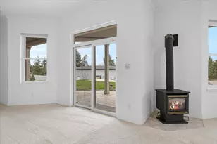 1501 Satellite Dr, Medford, OR 97504 - Photo 37