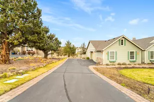 447 Highland Meadow Loop, Redmond, OR 97756 - Photo 3