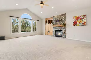 447 Highland Meadow Loop, Redmond, OR 97756 - Photo 9