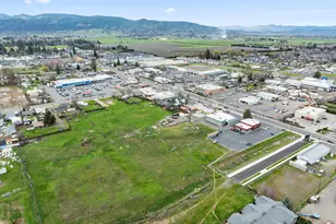 59 Lozier Ln, Medford, OR 97501 - Photo 17