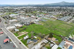 59 Lozier Ln, Medford, OR 97501 - Photo 15