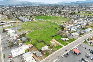59 Lozier Ln, Medford, OR 97501 - Photo 13