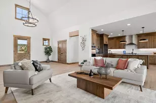 13810 SW Spirit Rock Dr, Powell Butte, OR 97753 - Photo 9