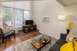 2153 NW Hill St, Bend, OR 97703 - Photo 3