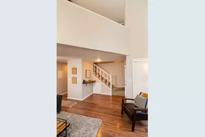 2153 NW Hill Street #4, Bend, OR 97703 - Photo 3