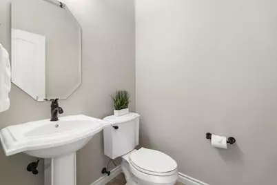 10160 Juniper Glen Circle, Redmond, OR 97756 - Photo 9