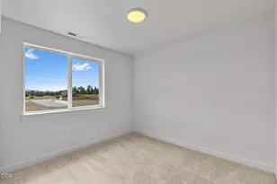 21541 NE Gather Pl, Bend, OR 97701 - Photo 9