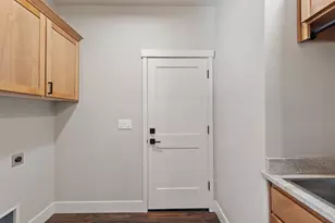 2571 Overland Dr, Grants Pass, OR 97527 - Photo 23