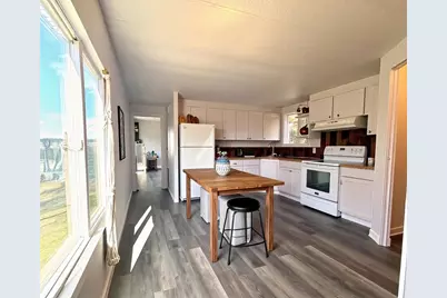 6175 SW McVey Avenue #4, Redmond, OR 97756 - Photo 3