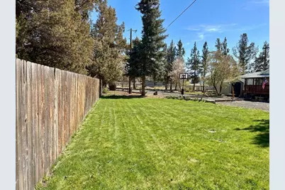 6175 SW McVey Avenue #4, Redmond, OR 97756 - Photo 13