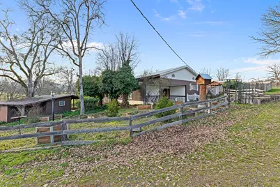 12322 Duggan Road, Central Point, OR 97502 - Photo 9