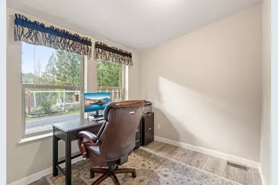 120 Siskiyou Drive, Grants Pass, OR 97526 - Photo 13