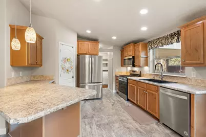 120 Siskiyou Drive, Grants Pass, OR 97526 - Photo 11