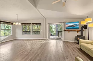 120 Siskiyou Dr, Grants Pass, OR 97526 - Photo 5