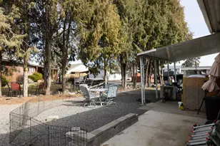 2633 SW Obsidian Ave, Redmond, OR 97756 - Photo 17