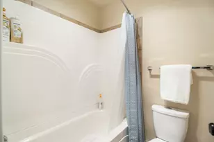 18575 SW Century Dr, Bend, OR 97702 - Photo 17