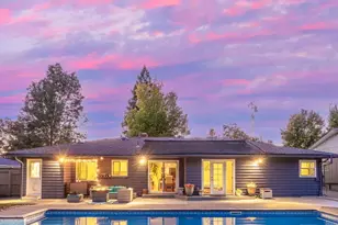 349 Lindero Ave, Medford, OR 97504 - Photo 1