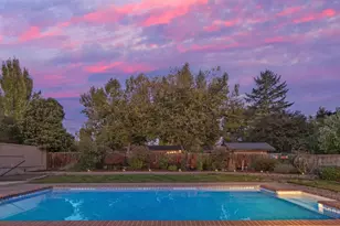 349 Lindero Ave, Medford, OR 97504 - Photo 71