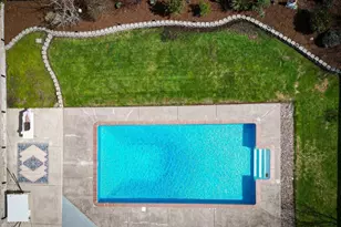 349 Lindero Ave, Medford, OR 97504 - Photo 1