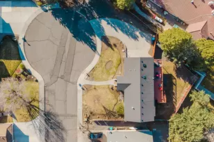 929 NE Lena Pl, Bend, OR 97701 - Photo 47