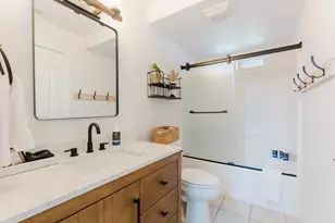 929 NE Lena Pl, Bend, OR 97701 - Photo 33