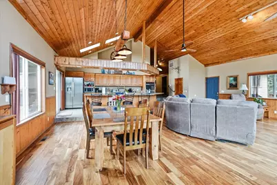 4730 W Griffin Creek Road, Medford, OR 97501 - Photo 13