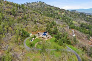 4730 W Griffin Creek Rd, Medford, OR 97501 - Photo 35