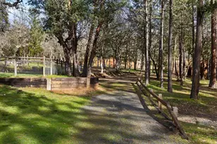 324 China Gulch Rd, Jacksonville, OR 97530 - Photo 37