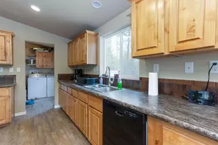 1451 Fred Mahn Rd, La Pine, OR 97739 - Photo 9