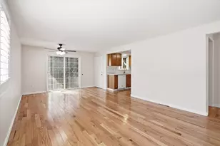 512 Village Dr, Central Point, OR 97502 - Photo 11