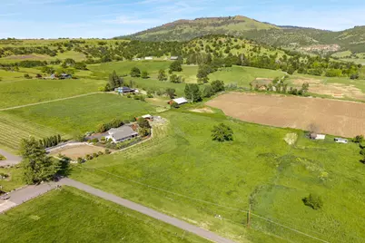 3015 Marigold Lane, Medford, OR 97504 - Photo 7