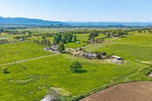 3015 Marigold Ln, Medford, OR 97504 - Photo 9