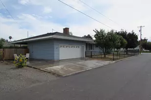 110 NE Idlewood St, Prineville, OR 97754 - Photo 5