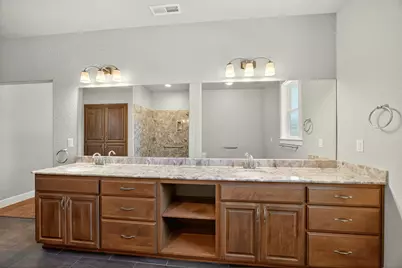 1407 Rustler Peak Street, Central Point, OR 97502 - Photo 31