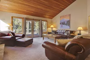 18074 E Butte Ln, Sunriver, OR 97707 - Photo 3