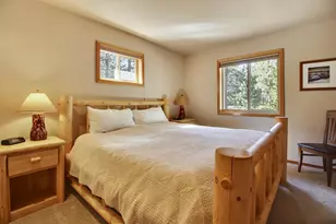 18074 E Butte Ln, Sunriver, OR 97707 - Photo 11