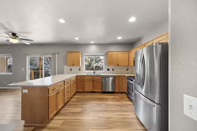 2021 SW 37th Street, Redmond, OR 97756 - Photo 9