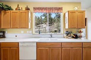 2112 NW Black Pnes Pl, Bend, OR 97703 - Photo 9