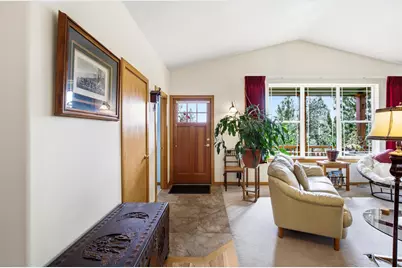 2112 NW Black Pines Place, Bend, OR 97703 - Photo 19