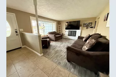 106 Victoria Way, Central Point, OR 97502 - Photo 3