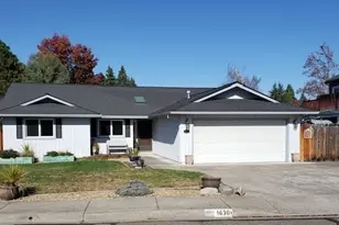 1630 Timothy St, Central Point, OR 97502 - Photo 1