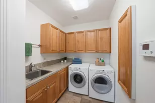 1989 NW Iowa Ave, Bend, OR 97703 - Photo 27