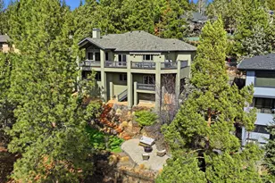1989 NW Iowa Ave, Bend, OR 97703 - Photo 3