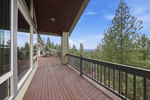 1989 NW Iowa Ave, Bend, OR 97703 - Photo 11