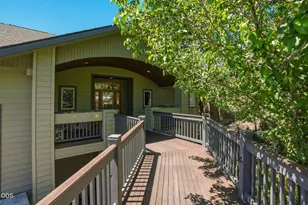 1989 NW Iowa Ave, Bend, OR 97703 - Photo 5