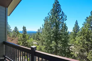 1989 NW Iowa Ave, Bend, OR 97703 - Photo 35