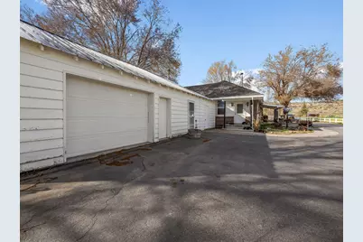 22994 Highway 50, Merrill, OR 97633 - Photo 15